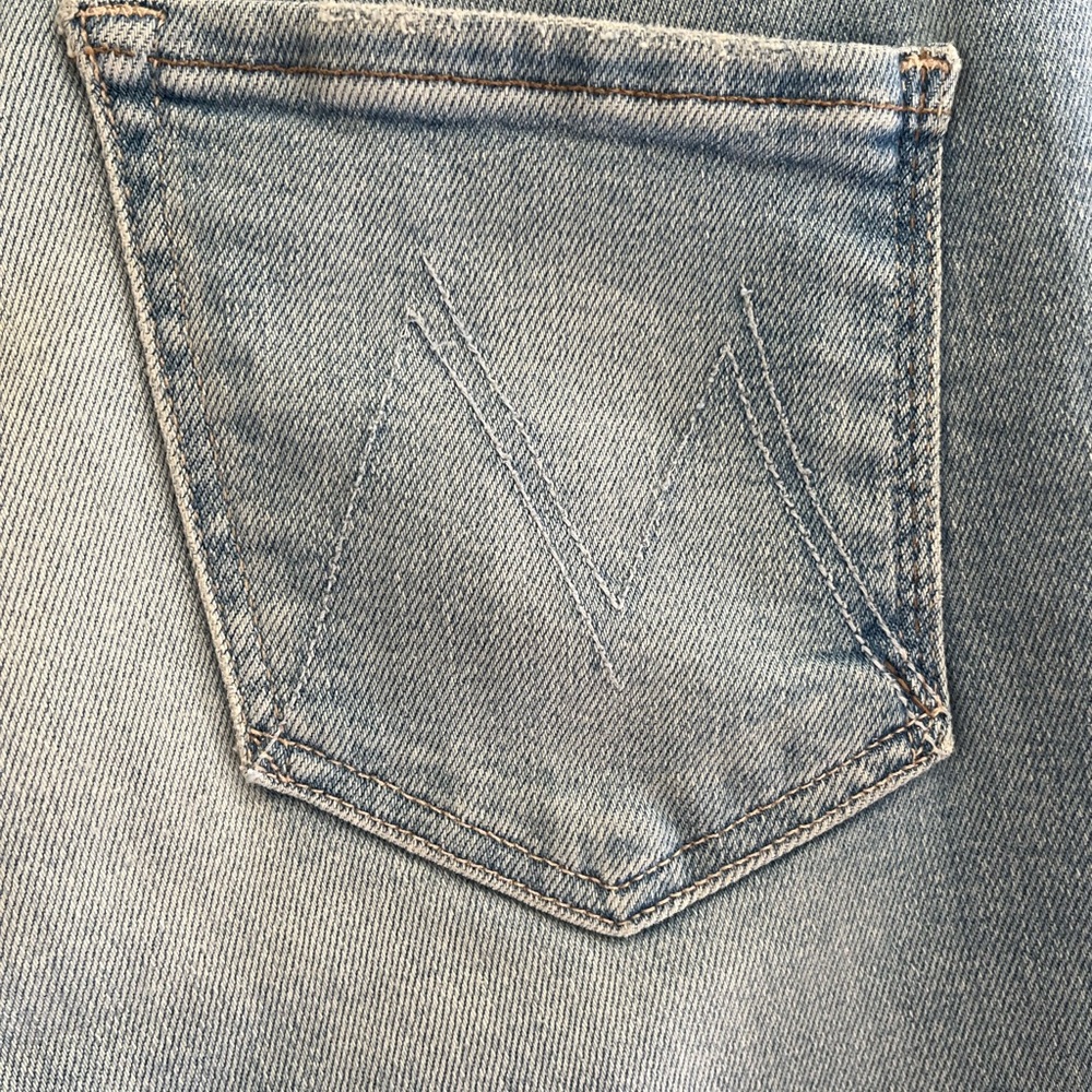 Mother Jeans Weekend Fray (size 28) - Picture 5 of 13